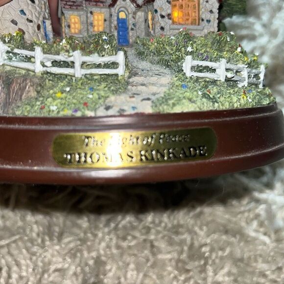 Vintage Thomas Kinkade "The Light of Peace" Lighthouse Figurine (Lights Up) - Picture 7 of 13